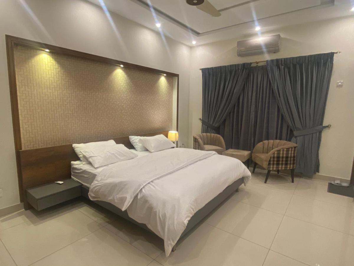 Luxury Guest House In Bahria Town Rawalpindi Eksteriør bilde