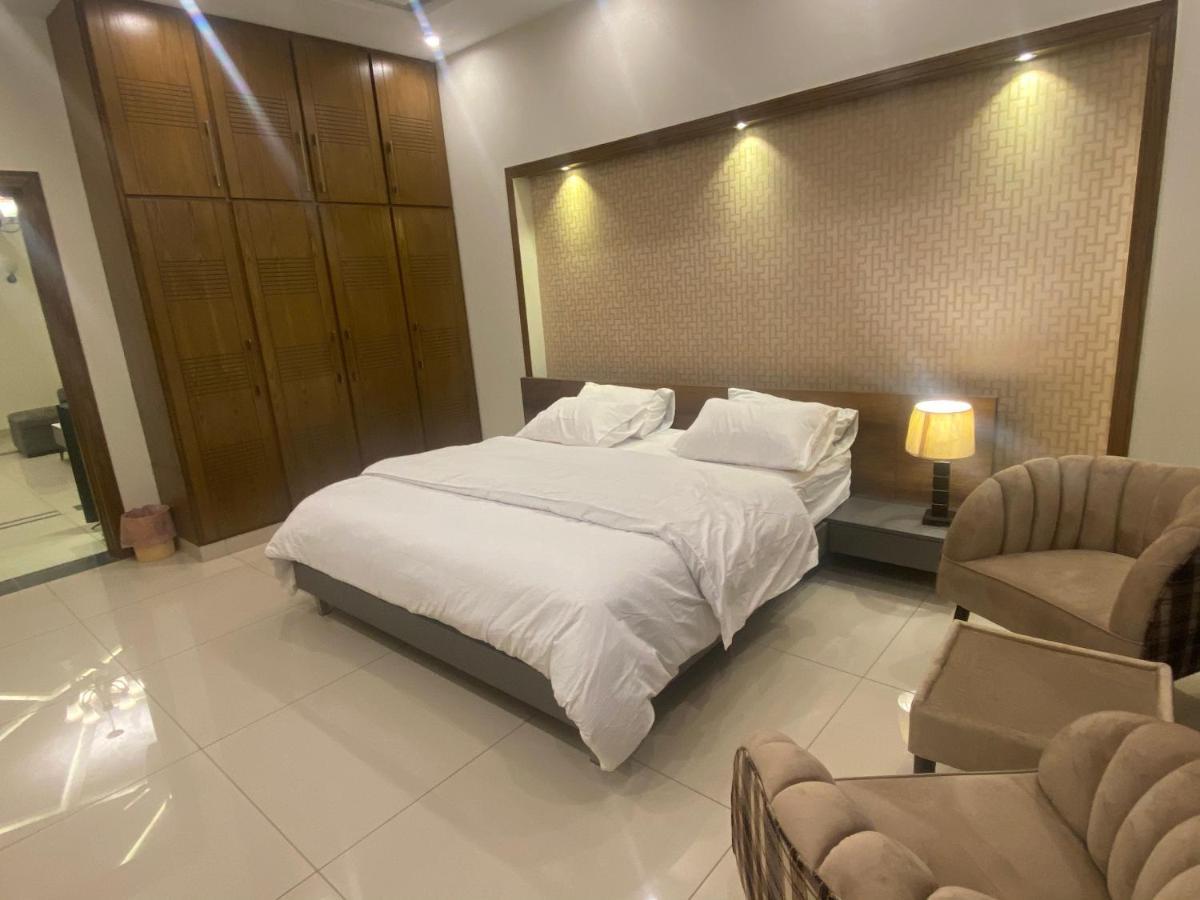 Luxury Guest House In Bahria Town Rawalpindi Eksteriør bilde