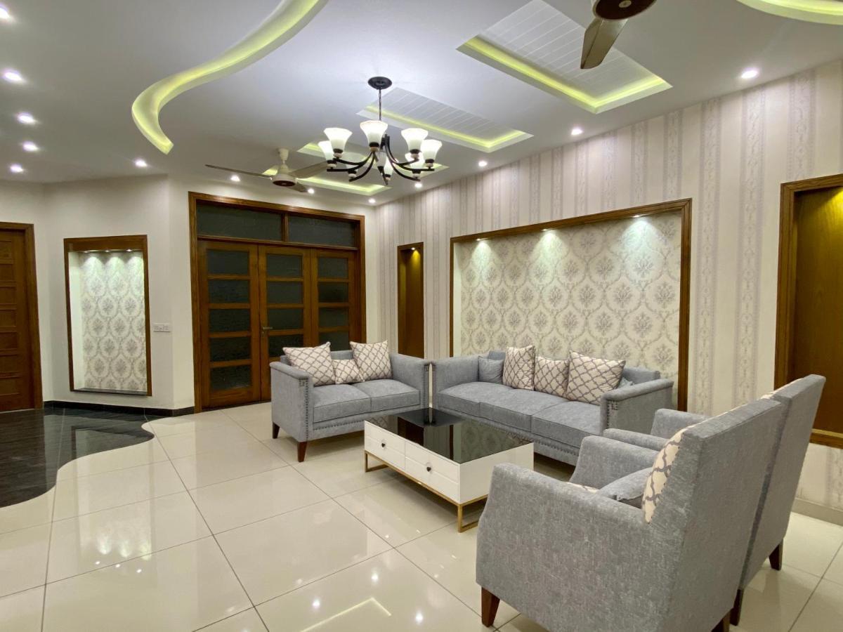 Luxury Guest House In Bahria Town Rawalpindi Eksteriør bilde