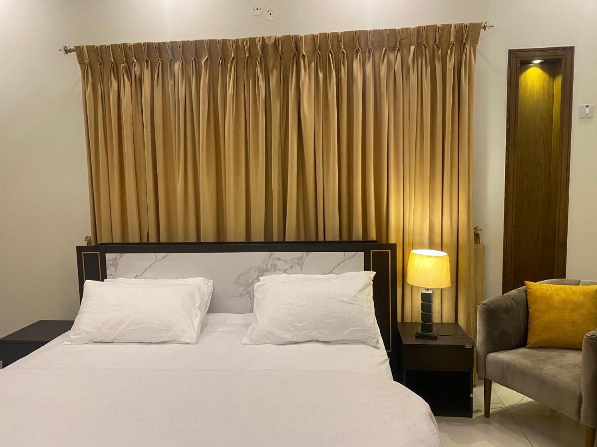 Luxury Guest House In Bahria Town Rawalpindi Eksteriør bilde
