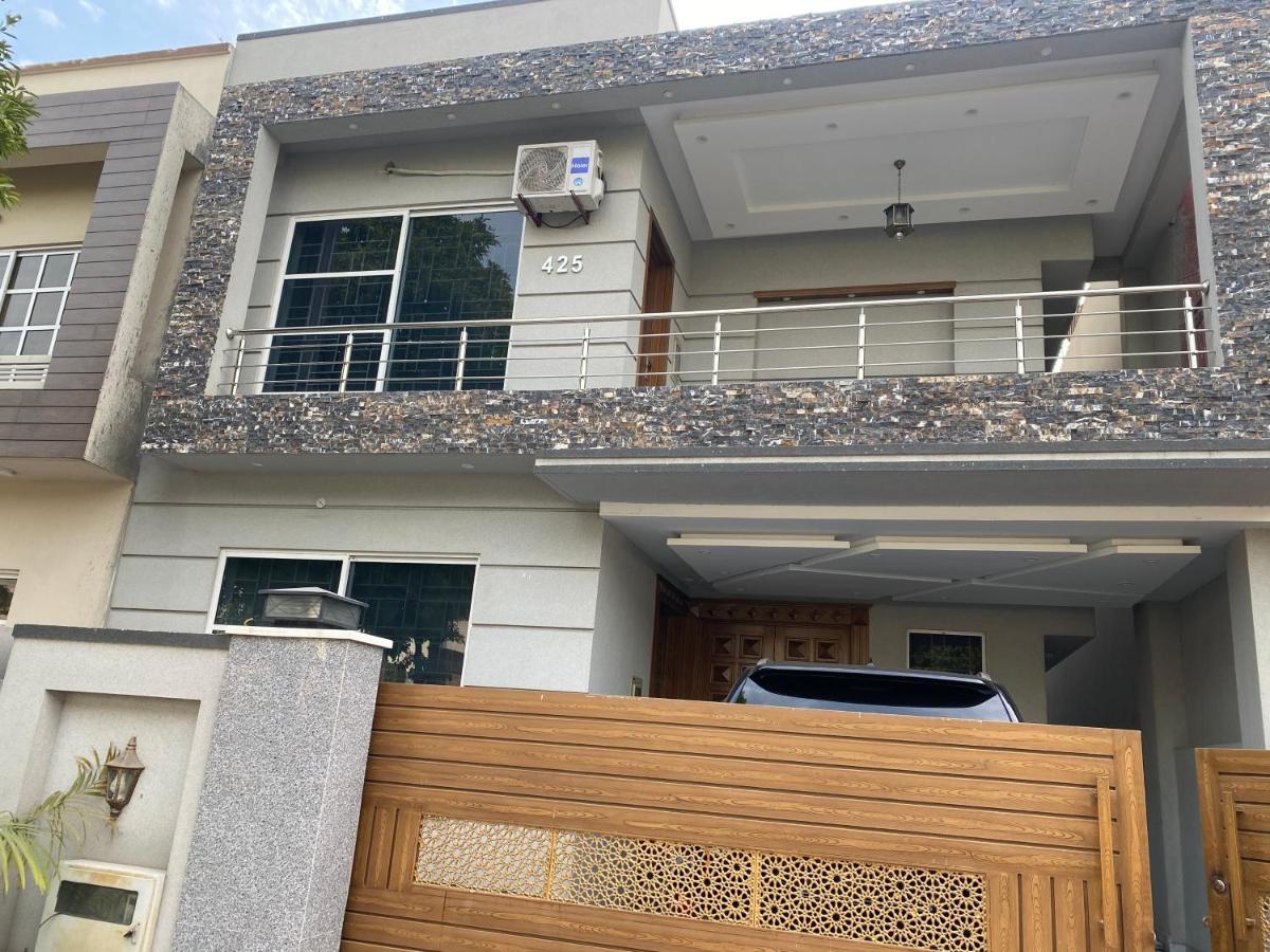 Luxury Guest House In Bahria Town Rawalpindi Eksteriør bilde