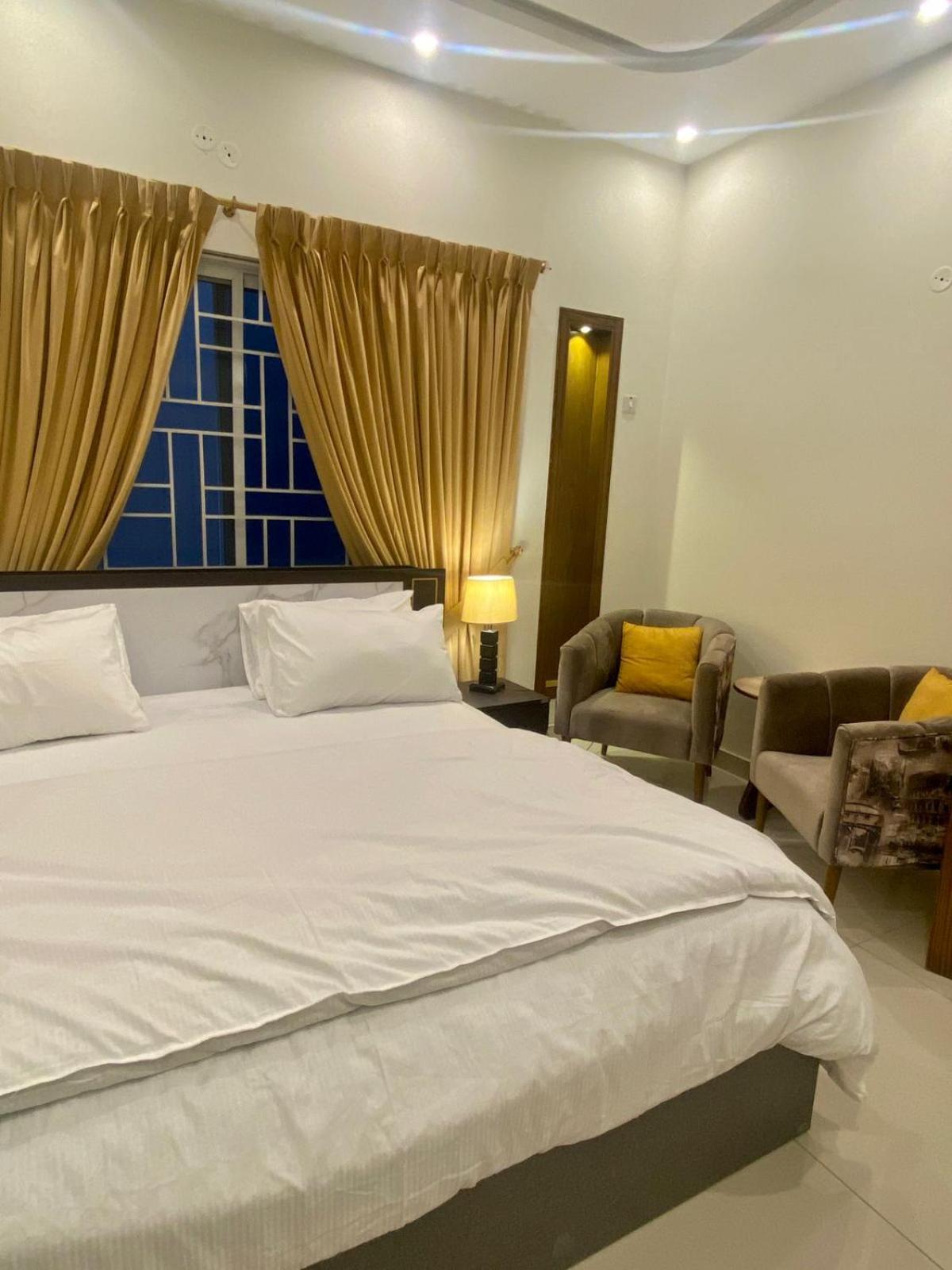 Luxury Guest House In Bahria Town Rawalpindi Eksteriør bilde